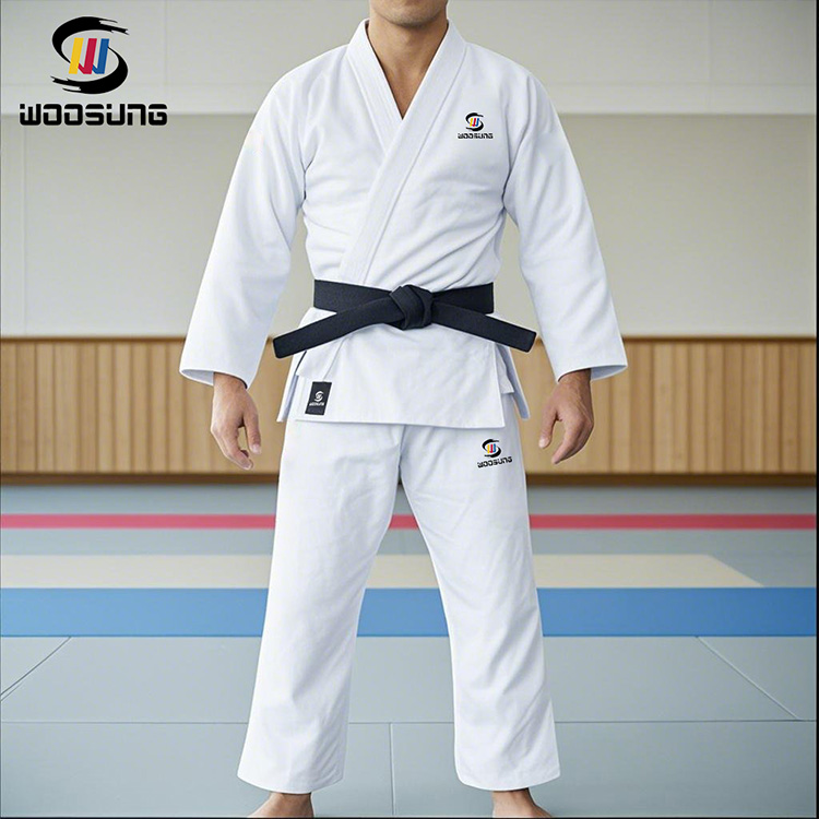 Bagaimana untuk mengimbangi profesionalisme dan keselesaan dalam pakaian seragam Jiu Jitsu?