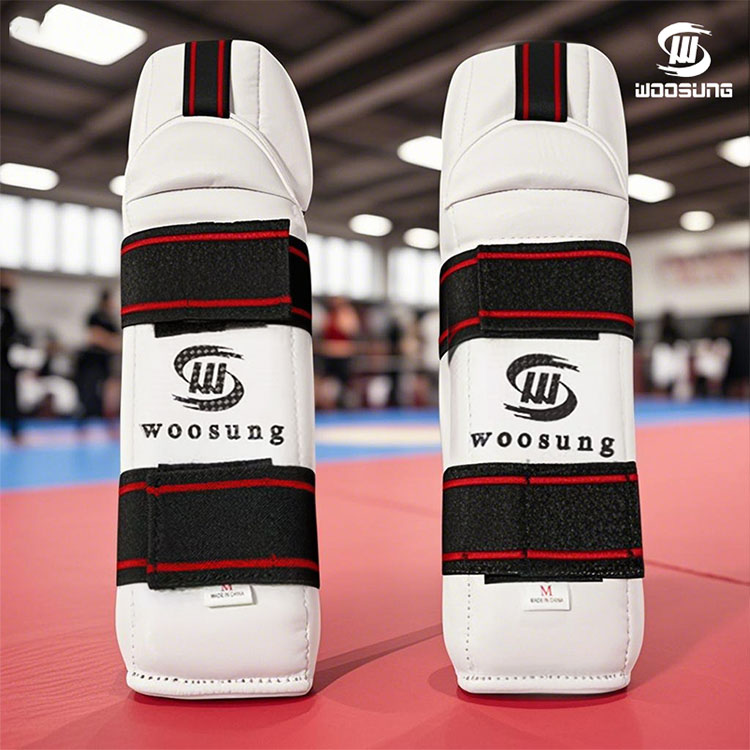 Pengawal lengan taekwondo dengan siku